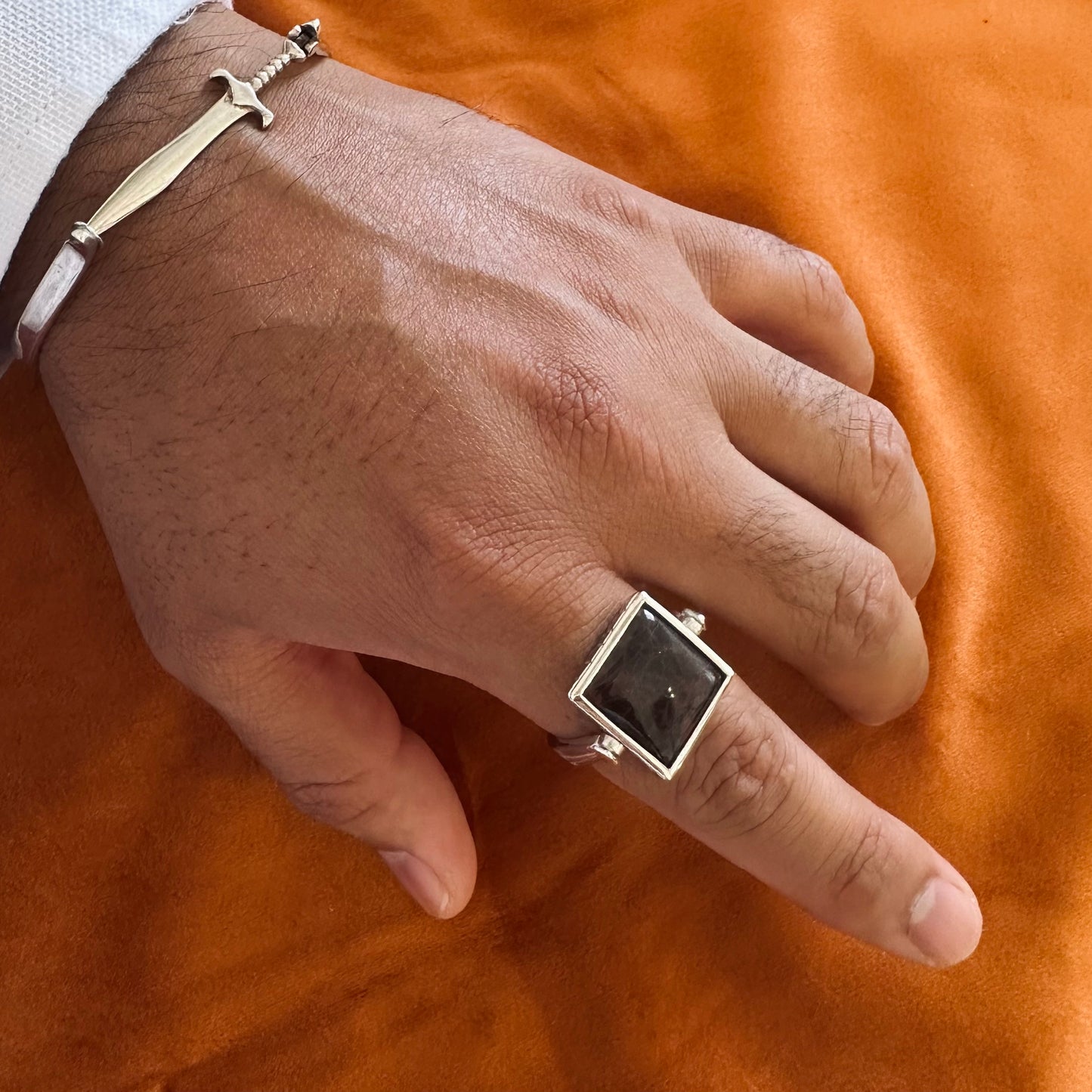 Anillo Ad Astra